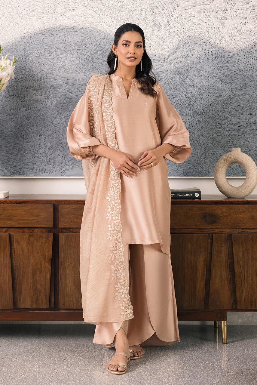 Deepak Perwani | Eid Edit 25 | Kut332 by Deepak Perwani - Designer Dress - Type: Ladies Clothes - Available at Libayah - 100% Original