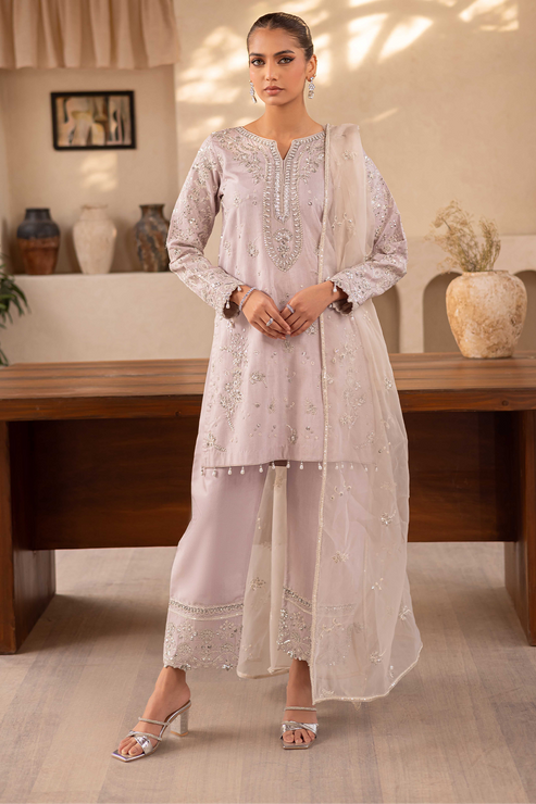 Emaan Adeel | Noore Festive Formals | YALINA by Emaan Adeel - Designer Dress - Type: Ladies Clothes - Available at Libayah - 100% Original