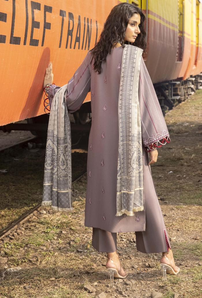 Humdum | Ragheer 24 | Rahgeer - D10 by Humdum - Designer Dress - Type: Ladies Clothes - Available at Libayah - 100% Original