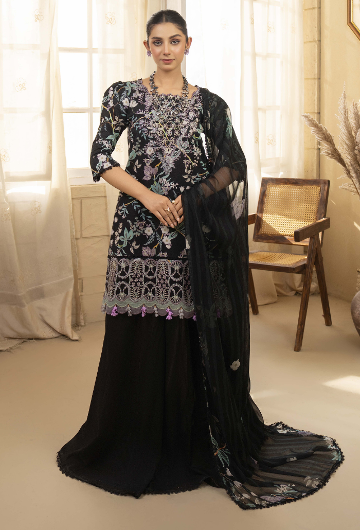 Humdum | Senora Lawn 25 | Senora - D02 by Humdum - Designer Dress - Type: Ladies Clothes - Available at Libayah - 100% Original