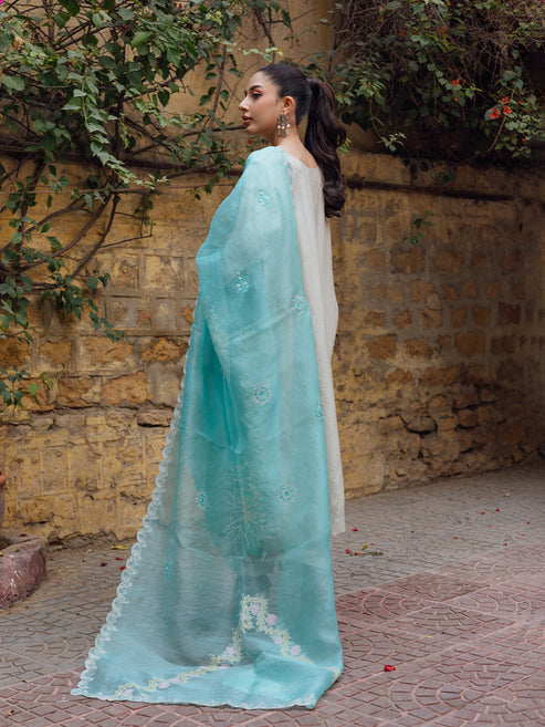 Farah Zubair | Luxury Pret | Farnaz by Farah Zubair - Designer Dress - Type: Ladies Clothes - Available at Libayah - 100% Original