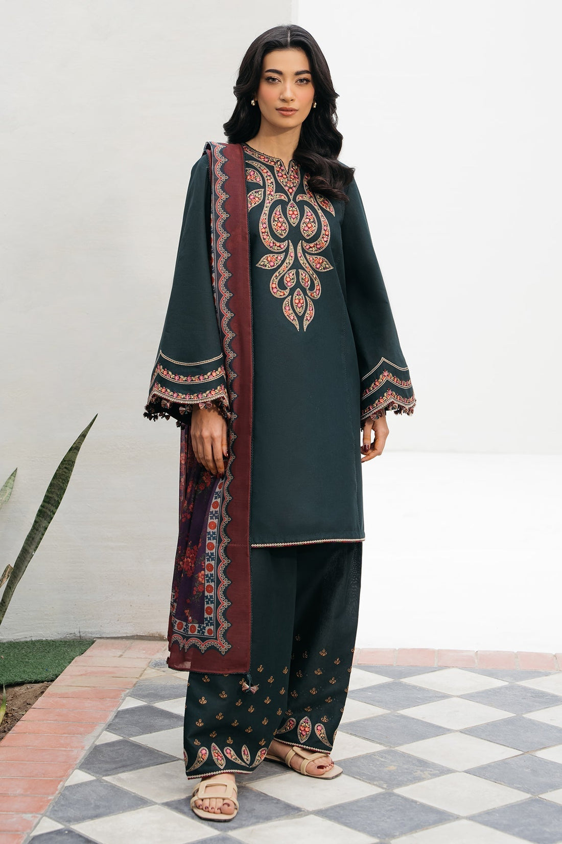 Jazmin | Summer Lawn 25 | USE-9181 by Jazmin - Designer Dress - Type: Ladies Clothes - Available at Libayah - 100% Original