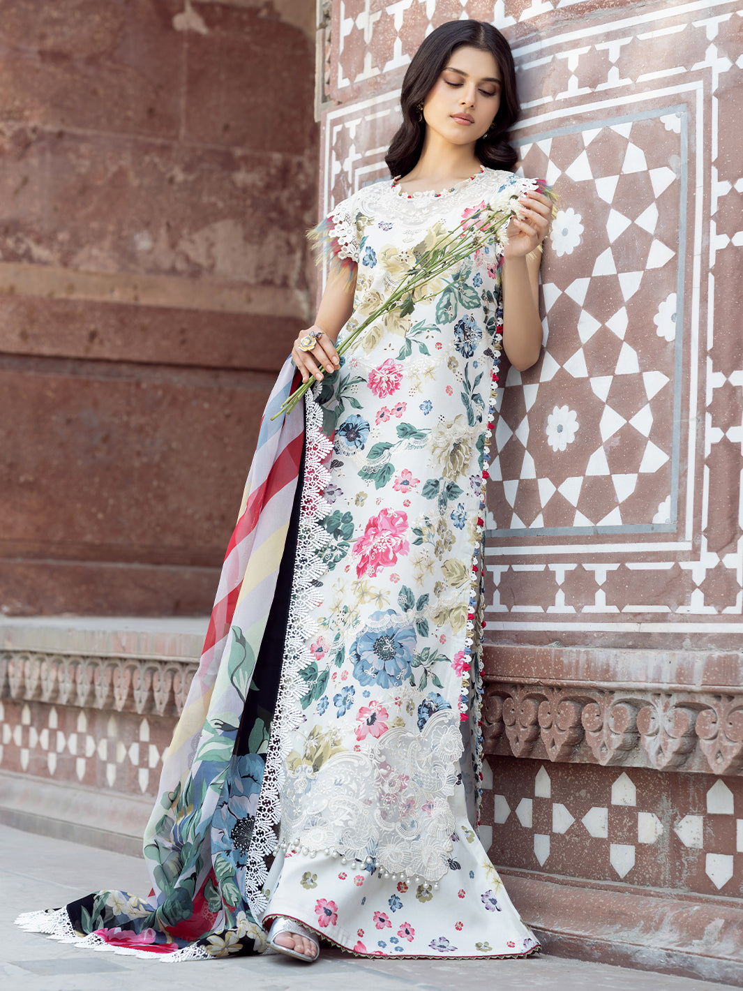 Bin Ilyas | Naqsh Naaz Luxury Lawn 25 | 2081 - A by Bin Ilyas - Designer Dress - Type: Ladies Clothes - Available at Libayah - 100% Original