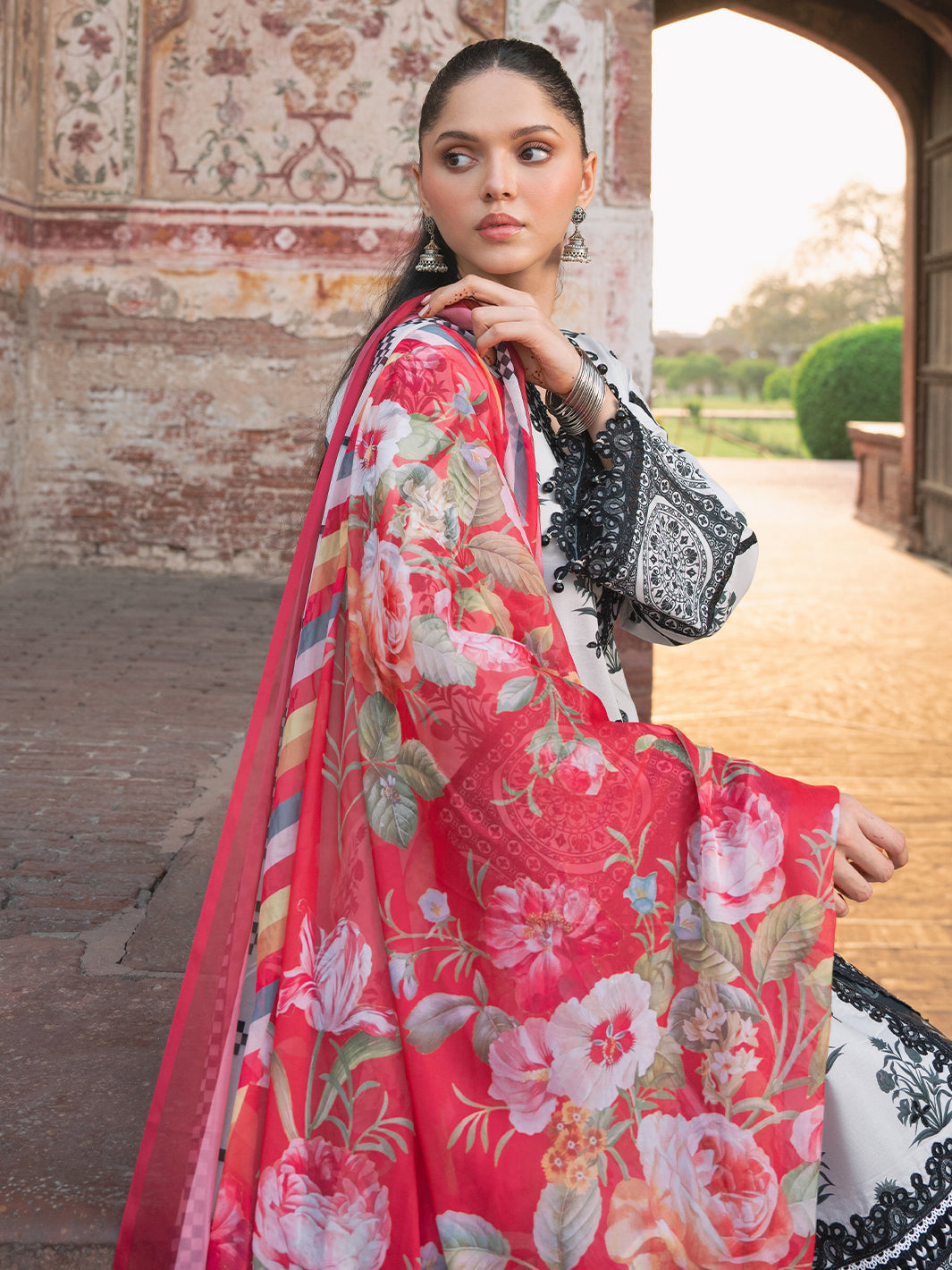 Bin Ilyas | Naqsh Naaz Luxury Lawn 25 | 2082 - A by Bin Ilyas - Designer Dress - Type: Ladies Clothes - Available at Libayah - 100% Original