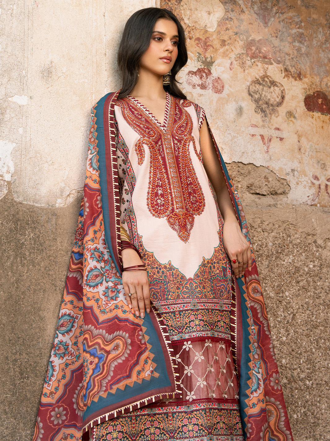 Bin Ilyas | Naqsh Naaz Luxury Lawn 25 | 2083 - A by Bin Ilyas - Designer Dress - Type: Ladies Clothes - Available at Libayah - 100% Original