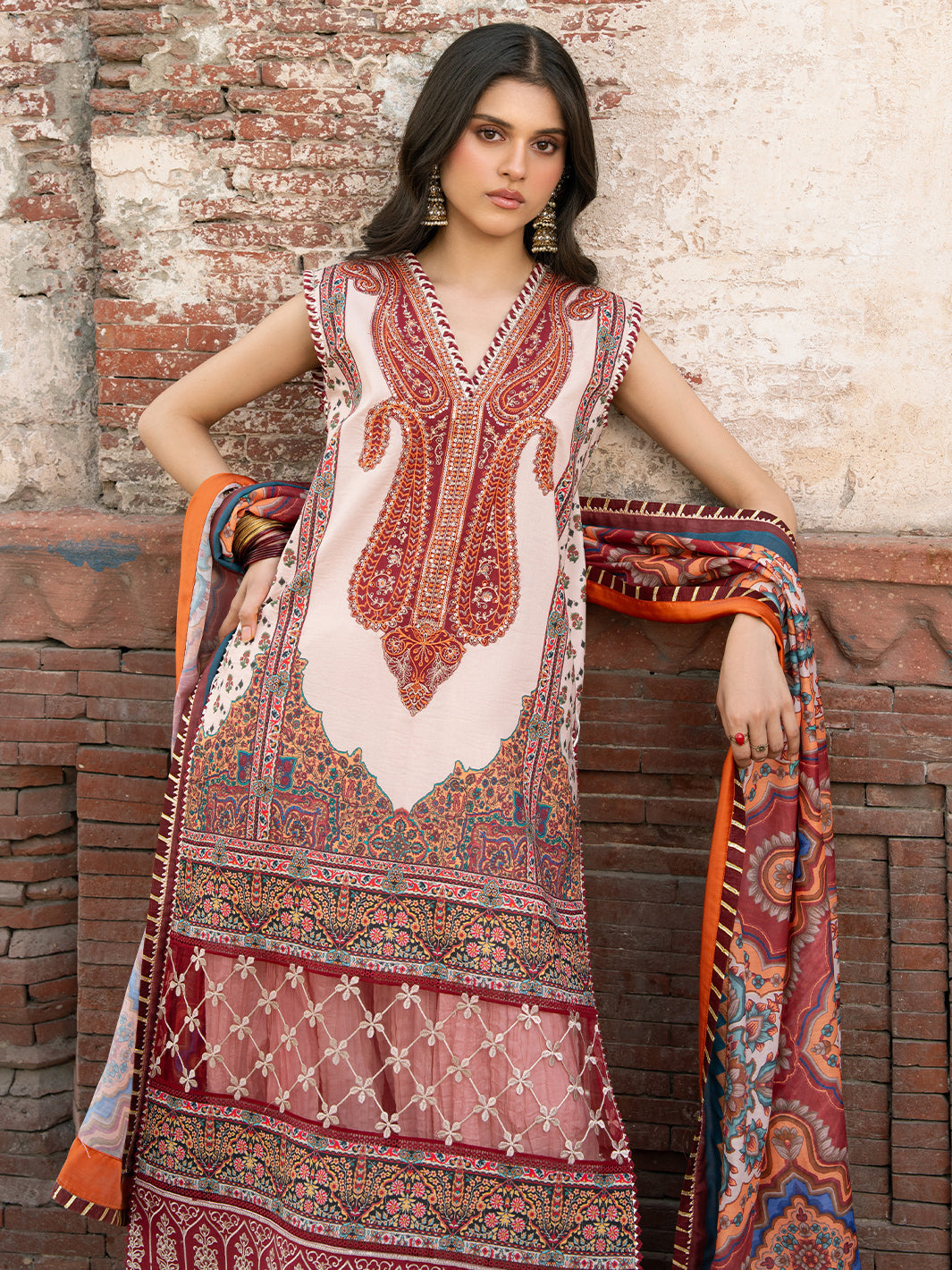Bin Ilyas | Naqsh Naaz Luxury Lawn 25 | 2083 - A by Bin Ilyas - Designer Dress - Type: Ladies Clothes - Available at Libayah - 100% Original