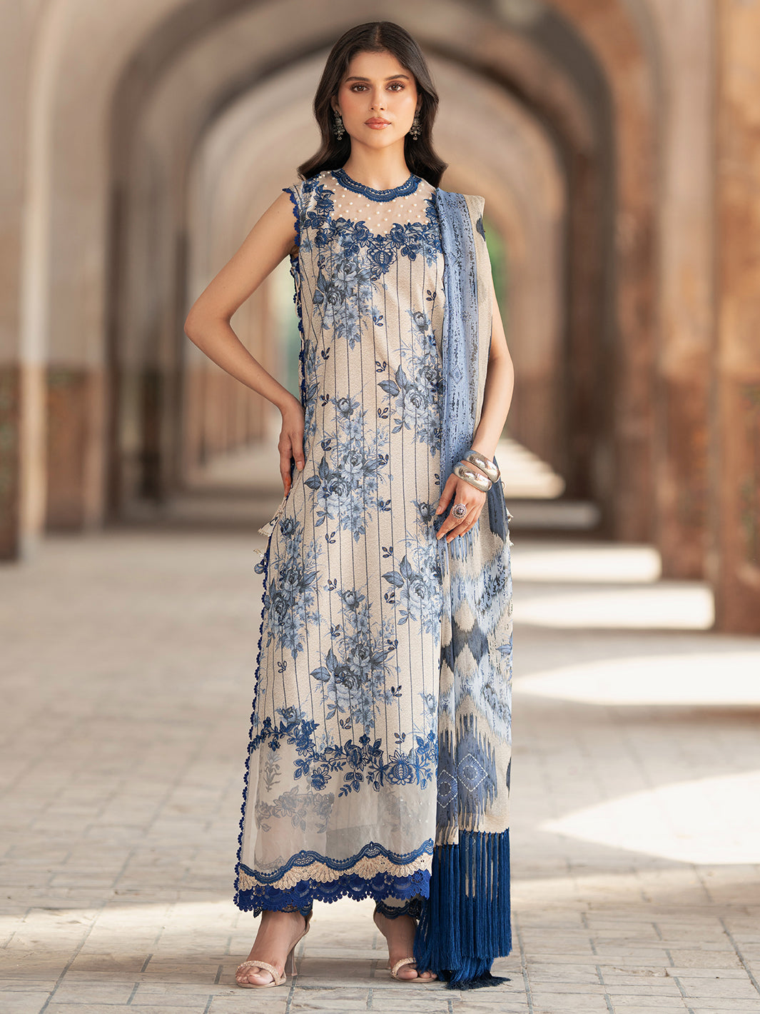 Bin Ilyas | Naqsh Naaz Luxury Lawn 25 | 2087 - A by Bin Ilyas - Designer Dress - Type: Ladies Clothes - Available at Libayah - 100% Original