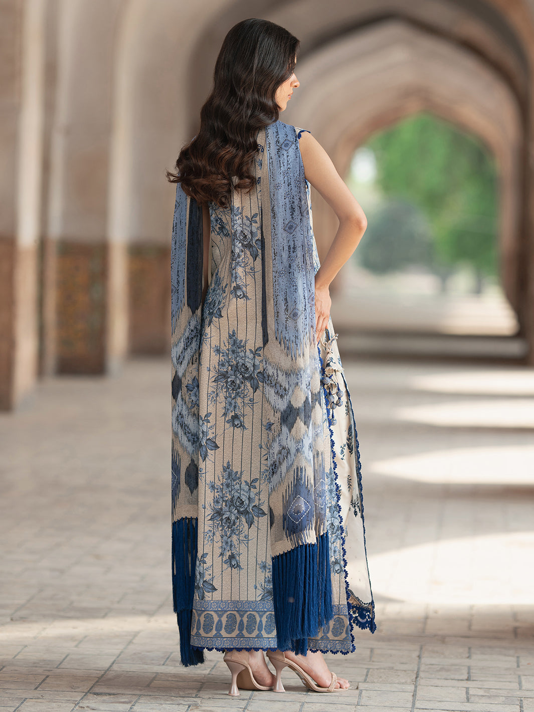 Bin Ilyas | Naqsh Naaz Luxury Lawn 25 | 2087 - A by Bin Ilyas - Designer Dress - Type: Ladies Clothes - Available at Libayah - 100% Original