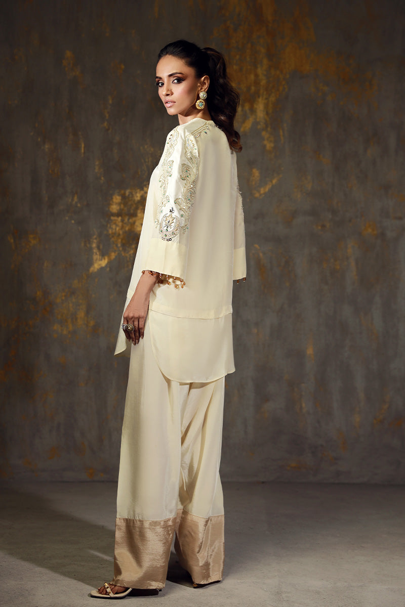 Wardha Saleem | Luxury Pret Traditional Wear | LAMIA by Wardha Saleem - Designer Dress - Type: Ladies Clothes - Available at Libayah - 100% Original