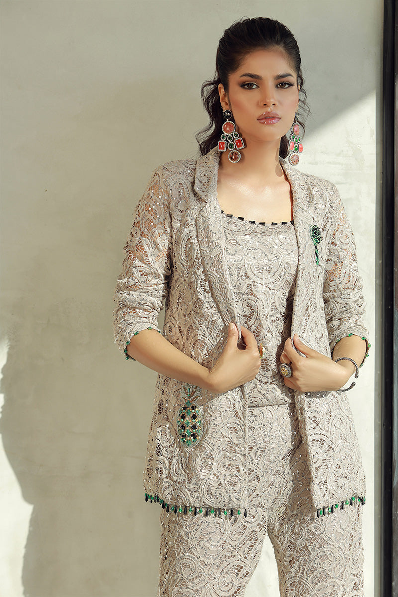 Wardha Saleem | Luxury Pret Fusion Wear | GIA (3PC) by Wardha Saleem - Designer Dress - Type: Ladies Clothes - Available at Libayah - 100% Original