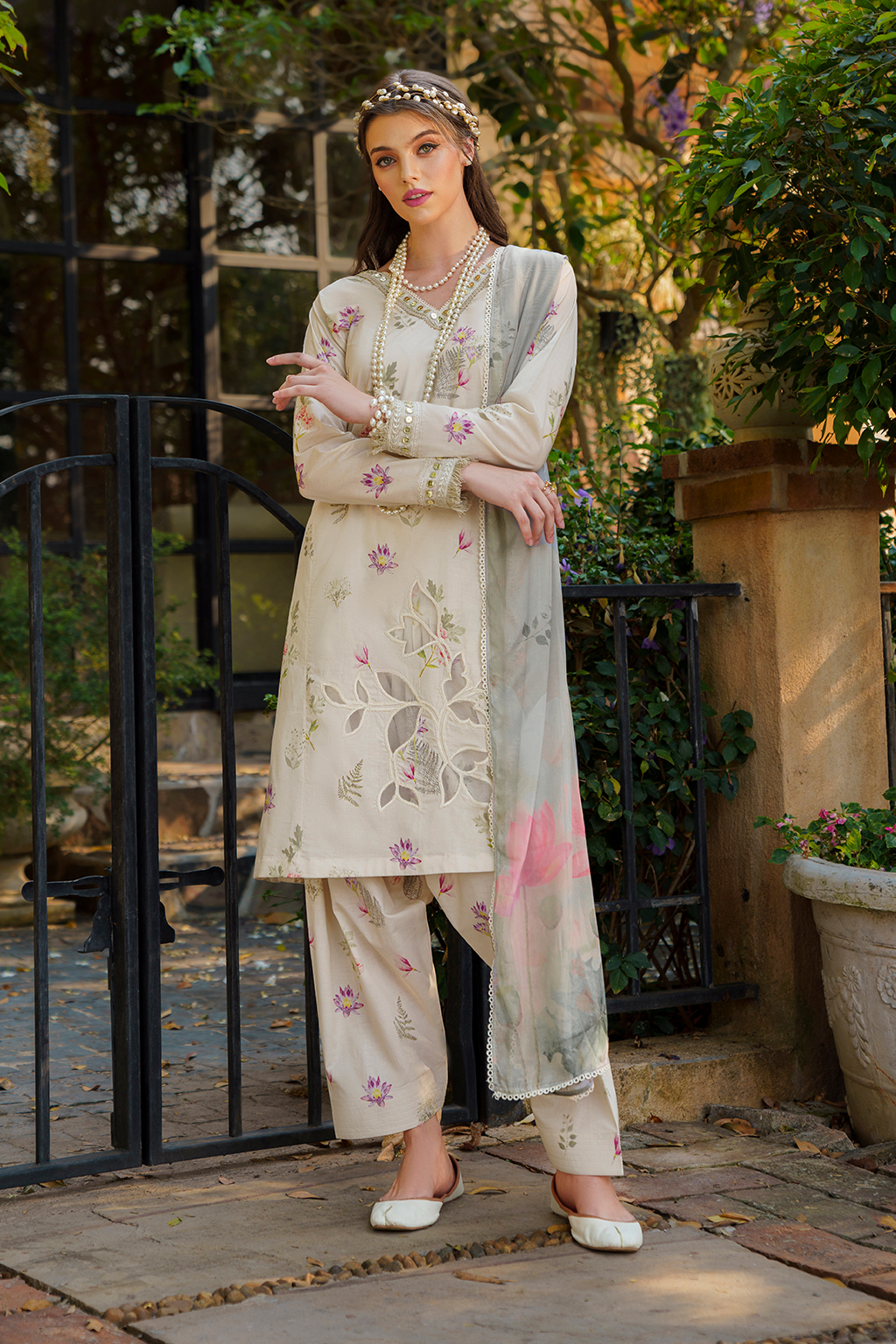 Iznik | Exclusive Lawn | UE-236 PRINTED LAWN by Iznik - Designer Dress - Type: Ladies Clothes - Available at Libayah - 100% Original