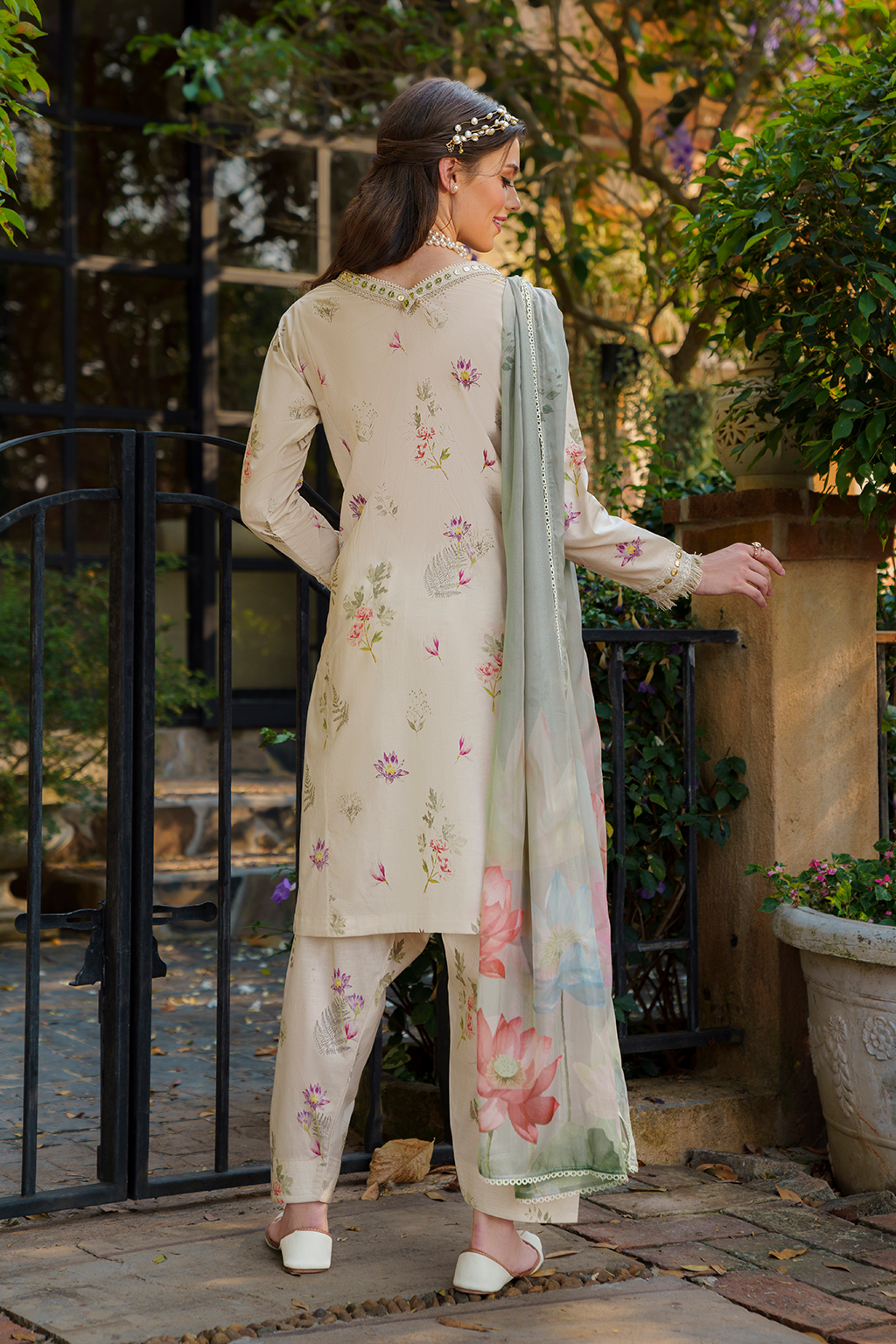Iznik | Exclusive Lawn | UE-236 PRINTED LAWN by Iznik - Designer Dress - Type: Ladies Clothes - Available at Libayah - 100% Original