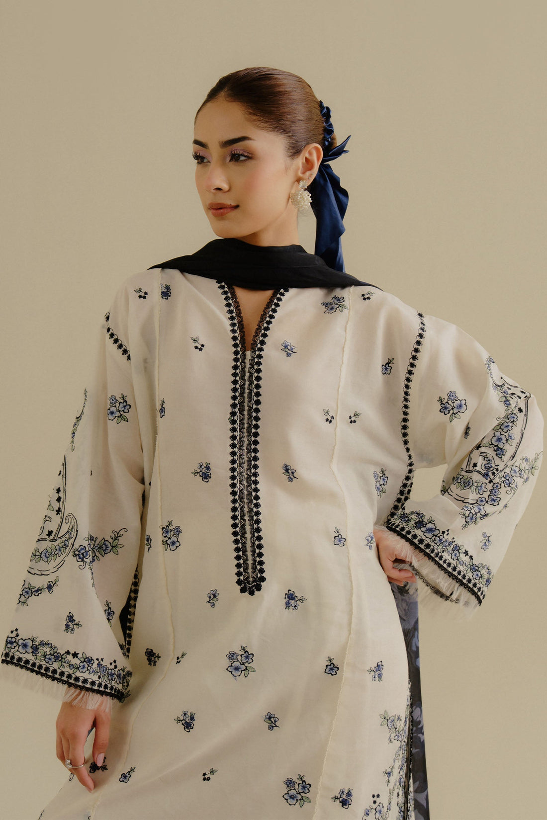 Zara Shahjahan | Coco Lawn 25 | Yana-4A by Zara Shahjahan - Designer Dress - Type: Ladies Clothes - Available at Libayah - 100% Original