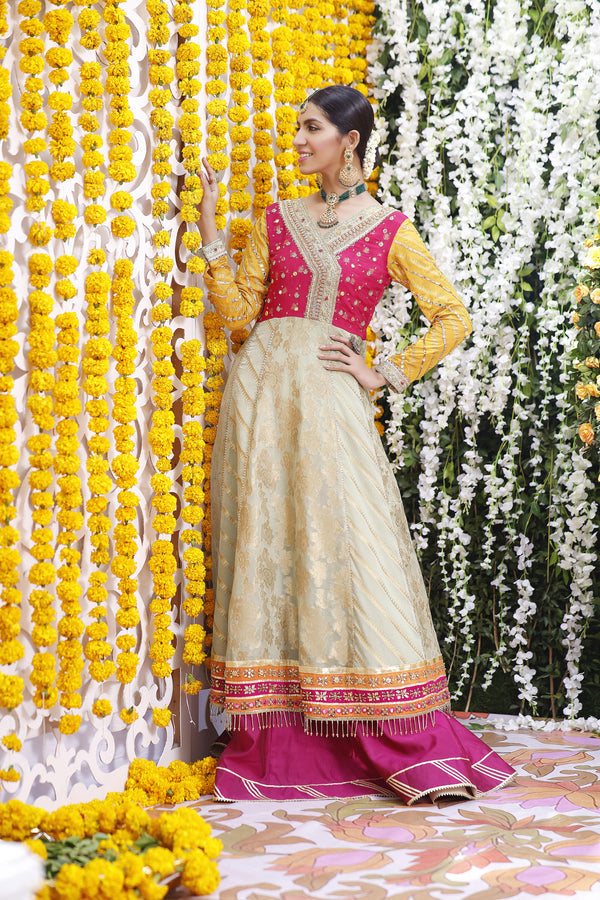 Wahajmbegum | Mehrunnisa Wedding Formals | CHATAPATI ANARKALI by Wahaj M.Khan - Designer Dress - Type: Ladies Clothes - Available at Libayah - 100% Original