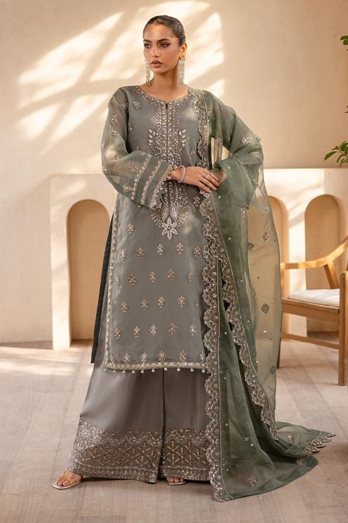 Emaan Adeel | Noore Festive Formals | VELIZA by Emaan Adeel - Designer Dress - Type: Ladies Clothes - Available at Libayah - 100% Original
