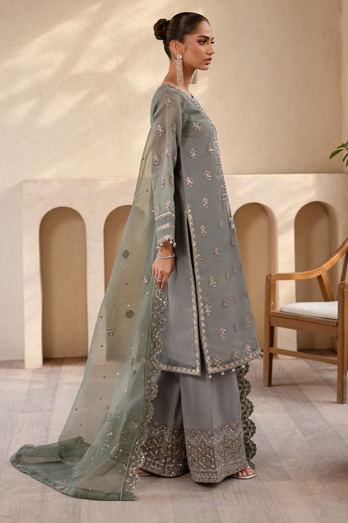 Emaan Adeel | Noore Festive Formals | VELIZA by Emaan Adeel - Designer Dress - Type: Ladies Clothes - Available at Libayah - 100% Original
