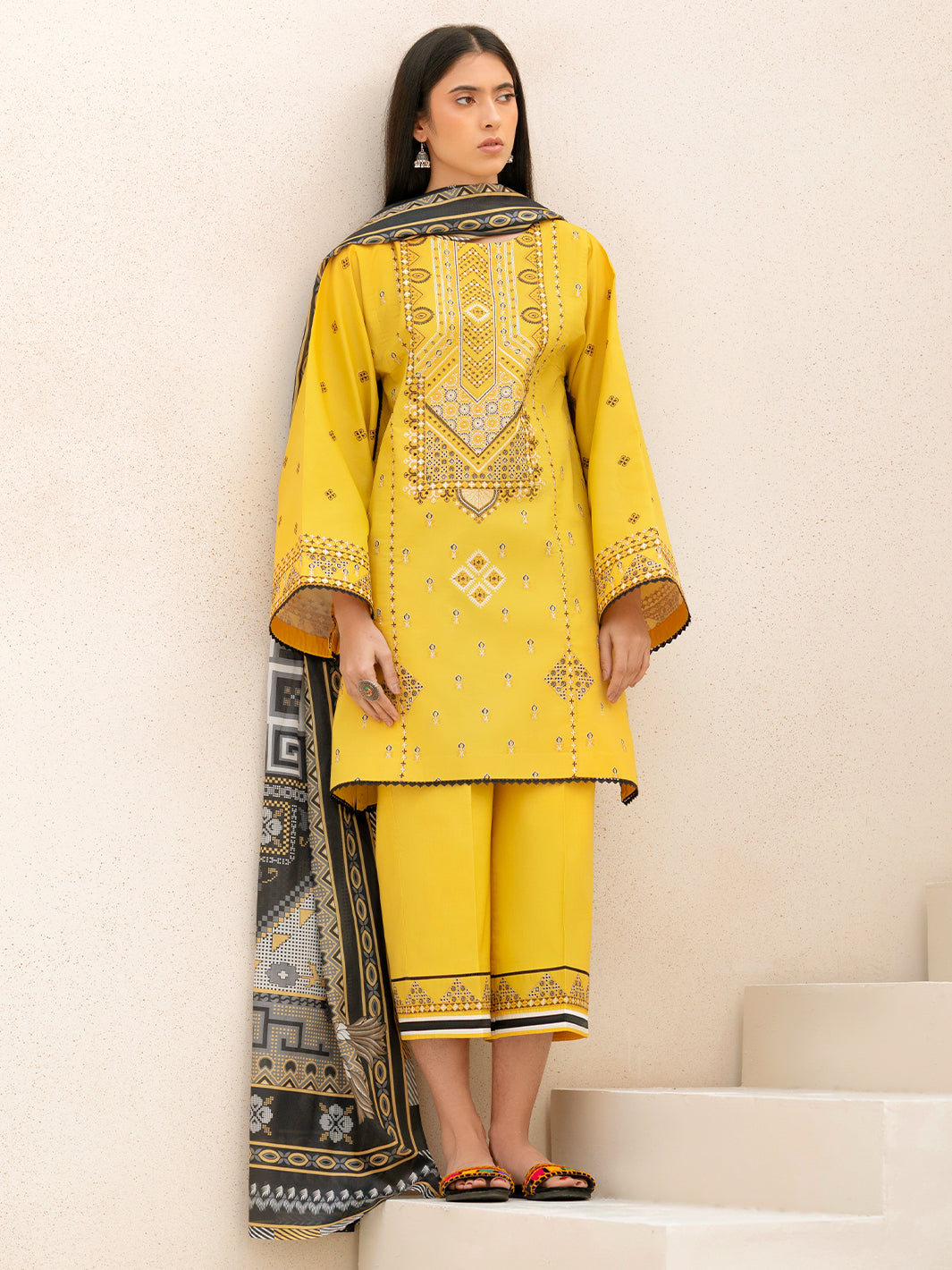 Bin Ilyas | Aaina Summer Edit 25 | 86 - B by Bin Ilyas - Designer Dress - Type: Ladies Clothes - Available at Libayah - 100% Original
