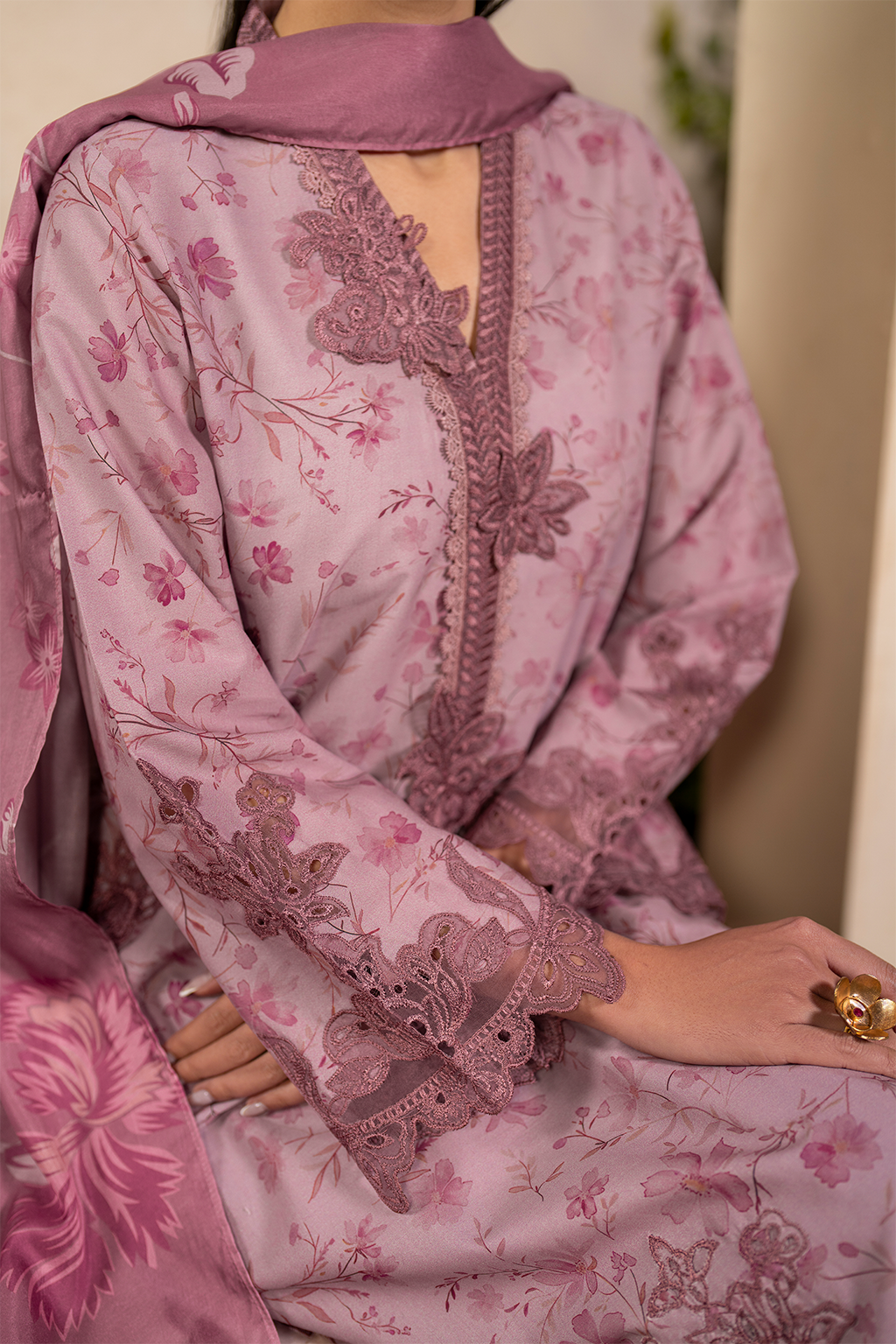 Iznik | Festive Lawn 25 | EFL-04 by Iznik - Designer Dress - Type: Ladies Clothes - Available at Libayah - 100% Original