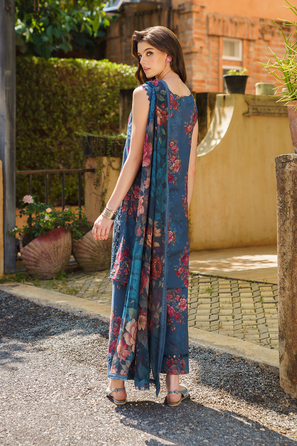 Iznik | Exclusive Lawn | UE-213 PRINTED LAWN by Iznik - Designer Dress - Type: Ladies Clothes - Available at Libayah - 100% Original