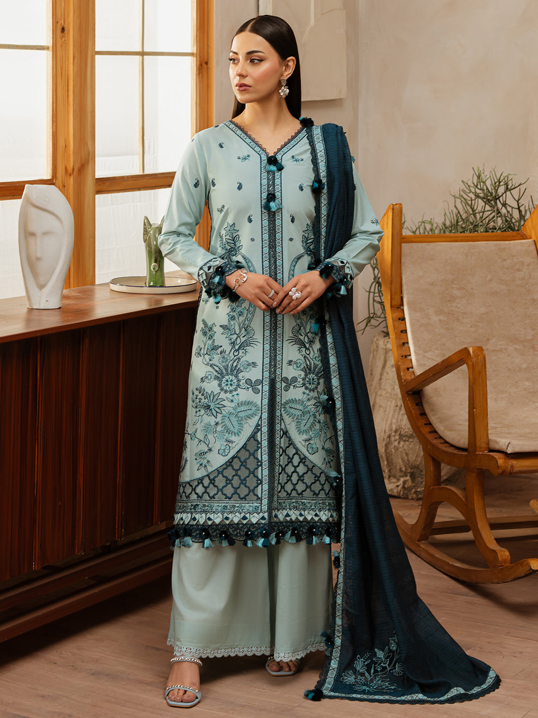 Mahnur | Florence Luxury Lawn 25 | AIYLEEN by Mahnur - Designer Dress - Type: Ladies Clothes - Available at Libayah - 100% Original