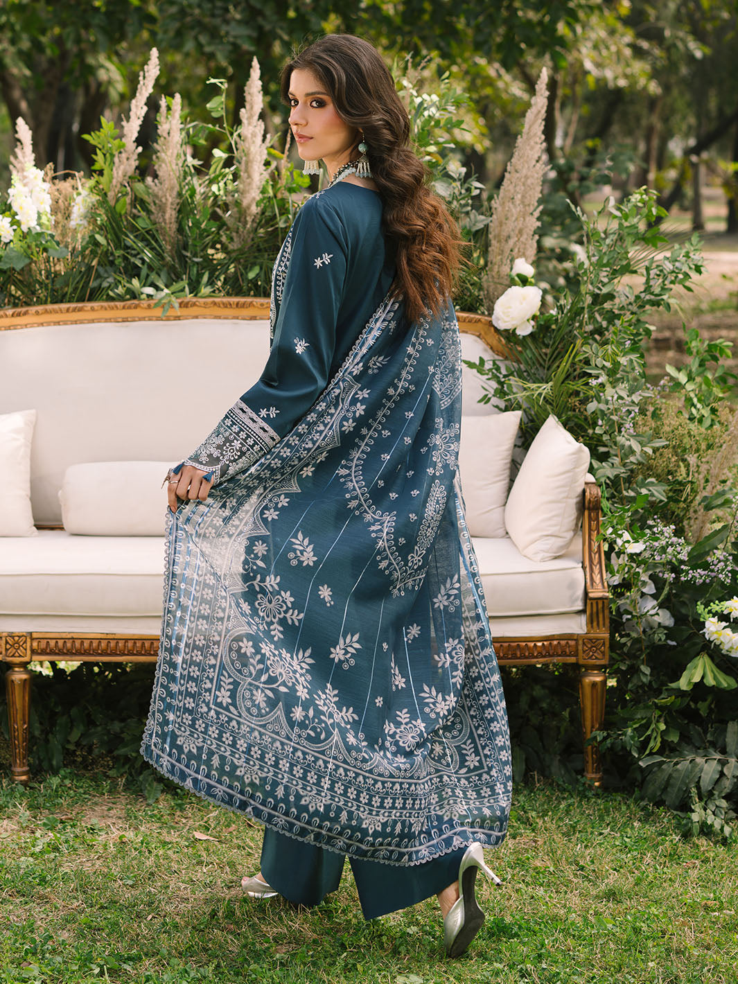 Mahnur | Dahlia Luxury Lawn 25 | Bella by Mahnur - Designer Dress - Type: Ladies Clothes - Available at Libayah - 100% Original