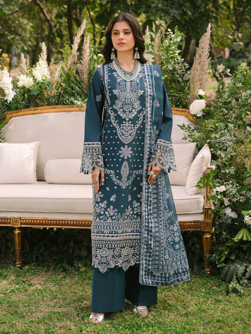 Mahnur | Dahlia Luxury Lawn 25 | Bella by Mahnur - Designer Dress - Type: Ladies Clothes - Available at Libayah - 100% Original