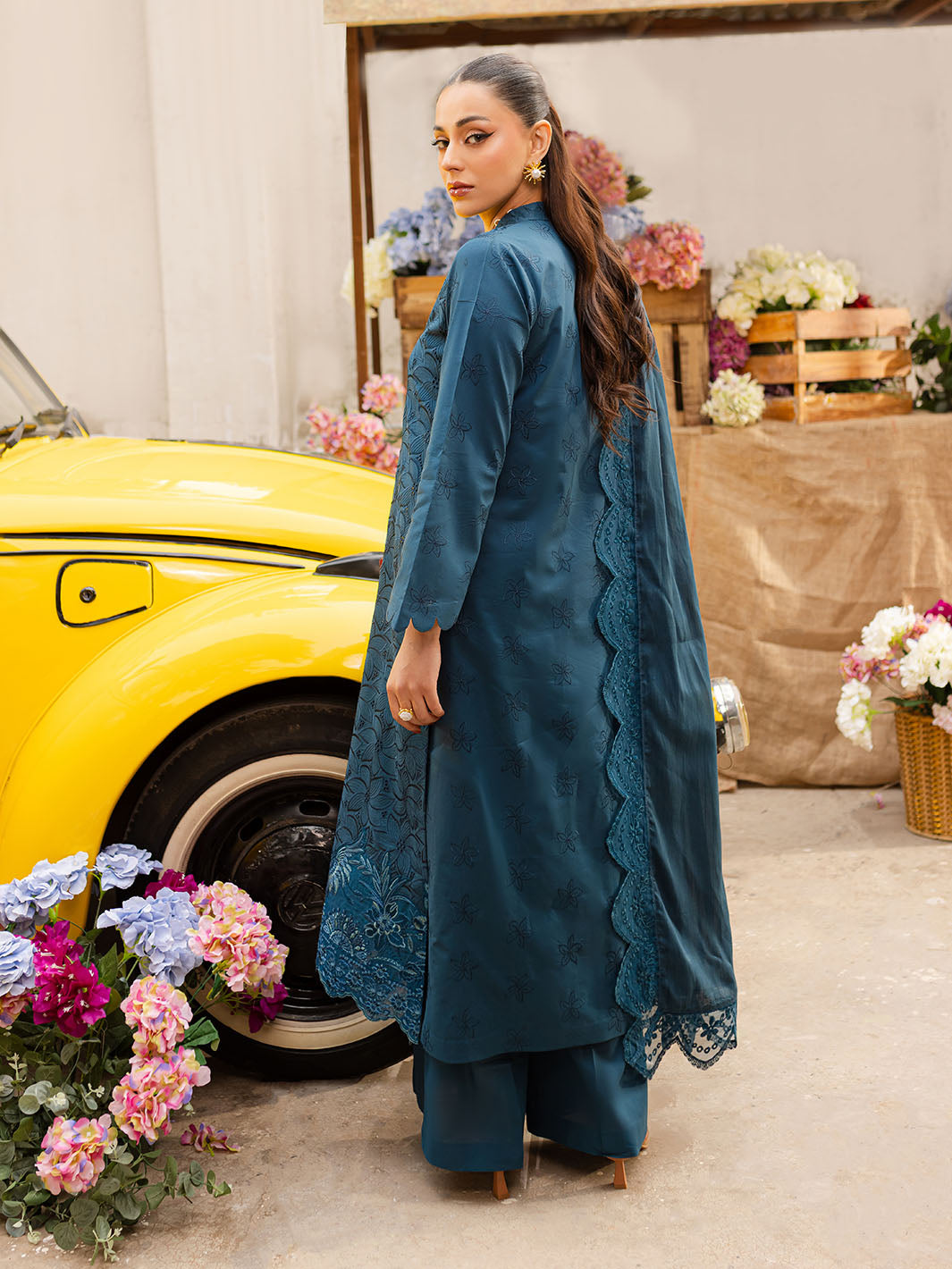 Mahnur | Twilight Luxury Lawn 25 | CIARA by Mahnur - Designer Dress - Type: Ladies Clothes - Available at Libayah - 100% Original