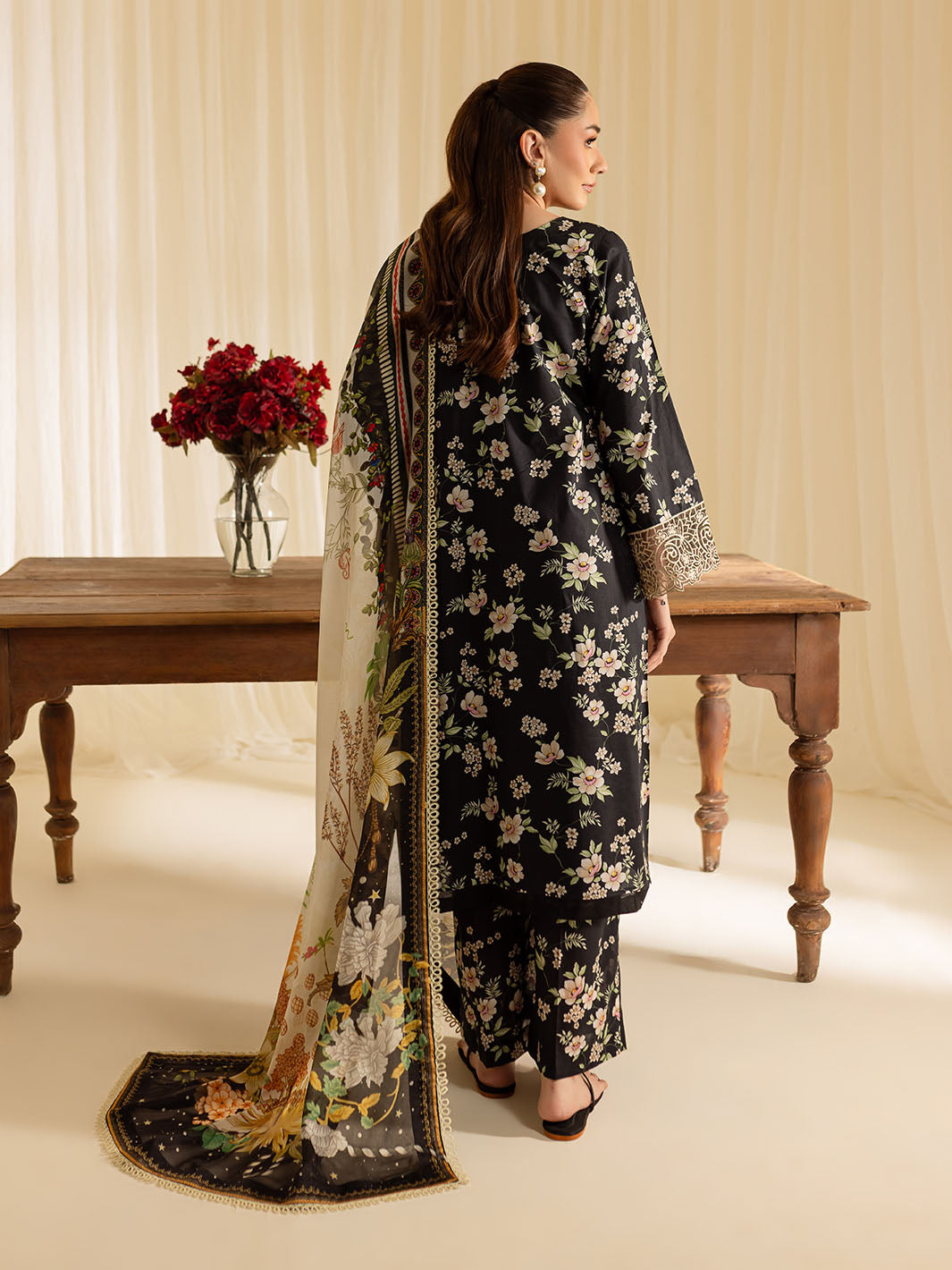 Mahnur | Leila Printkari Edit 25 | LP - 12 by Mahnur - Designer Dress - Type: Ladies Clothes - Available at Libayah - 100% Original