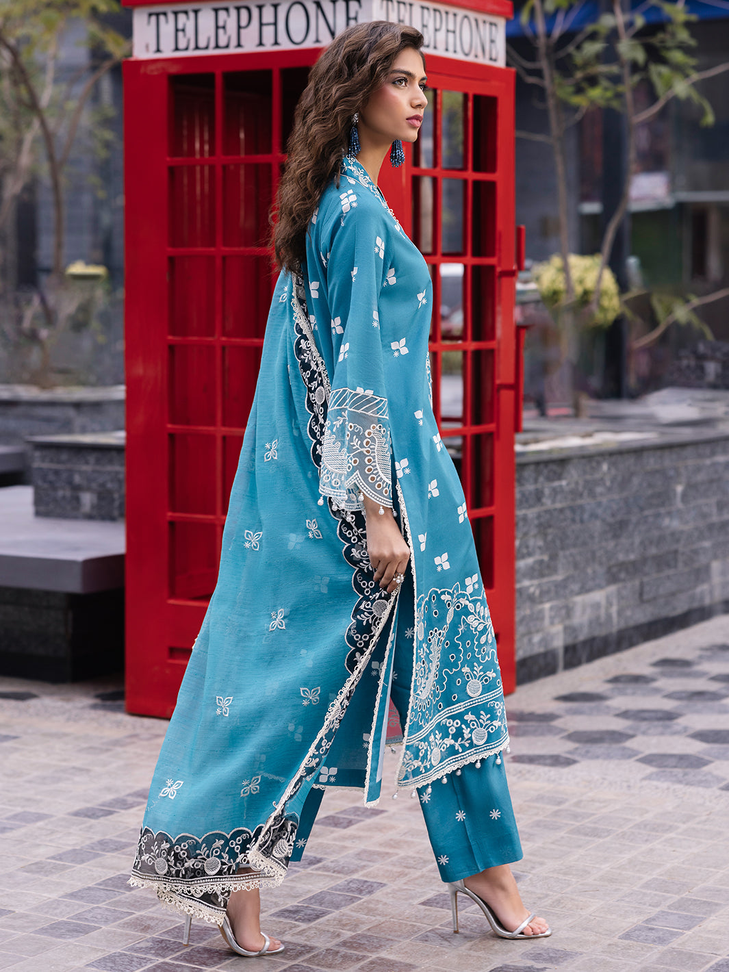 Mahnur | Broadway Luxury Lawn 25 | Scarlet by Mahnur - Designer Dress - Type: Ladies Clothes - Available at Libayah - 100% Original