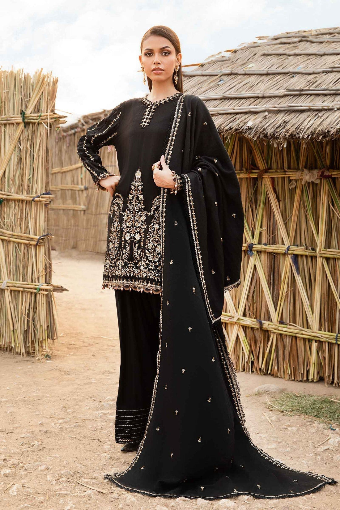 Maria B | M Prints Winter 24 | MPT-2403-B by Maria B - Designer Dress  - Type : Ladies Clothes - Available at Libayah - 100% Original 