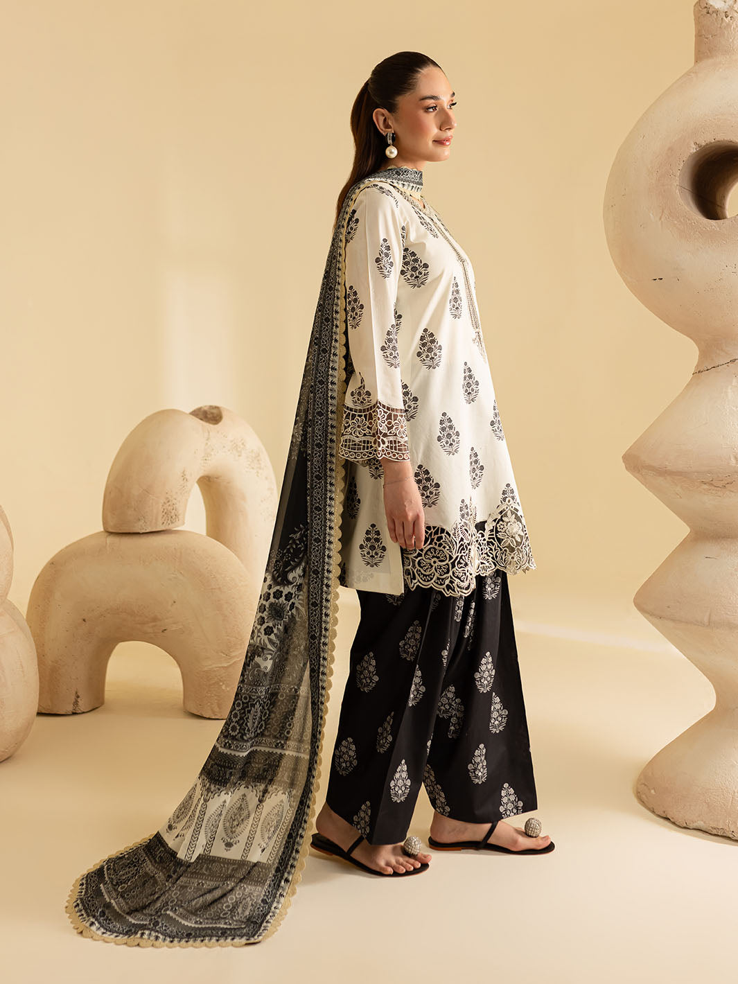 Mahnur | Leila Printkari Edit 25 | LP - 09 by Mahnur - Designer Dress - Type: Ladies Clothes - Available at Libayah - 100% Original