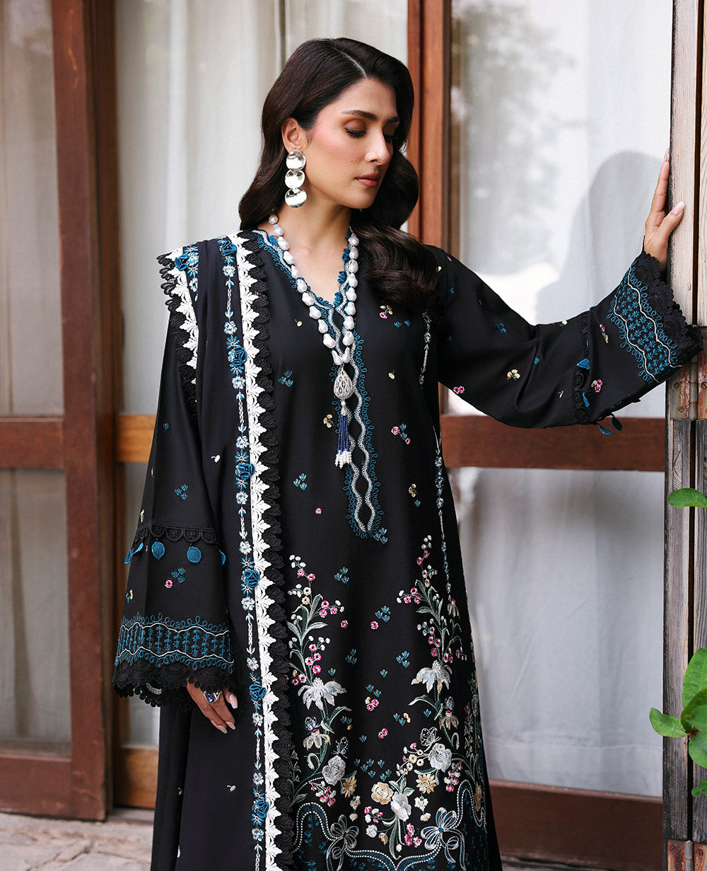 Republic Womenswear | Talia Luxury Lawn 25 | D5-B - Zarae by Republic Womenswear - Designer Dress - Type: Ladies Clothes - Available at Libayah - 100% Original