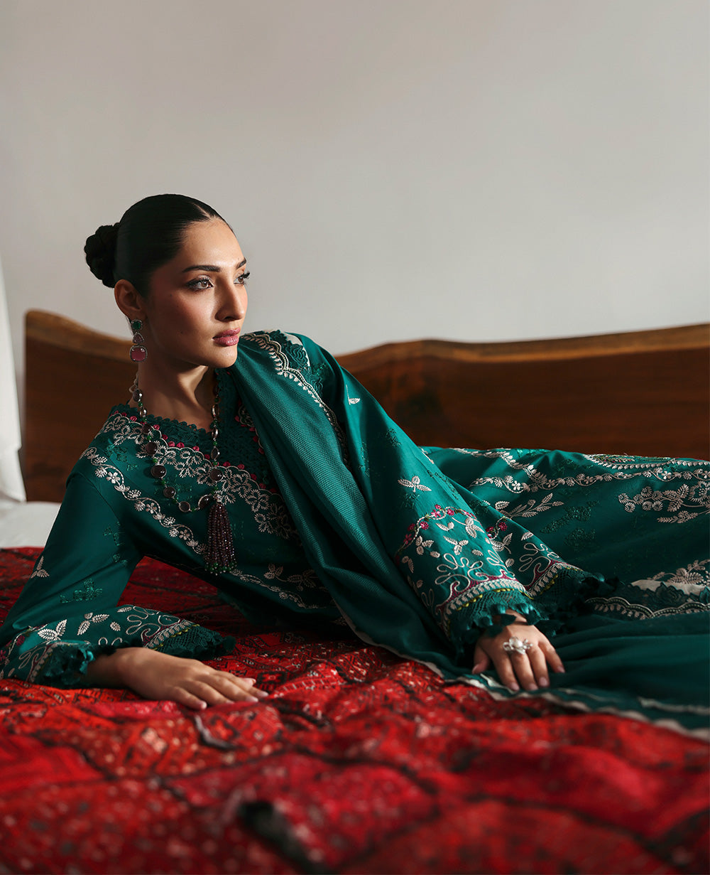Republic Womenswear | Talia Luxury Lawn 25 | D8-B - Nia by Republic Womenswear - Designer Dress - Type: Ladies Clothes - Available at Libayah - 100% Original