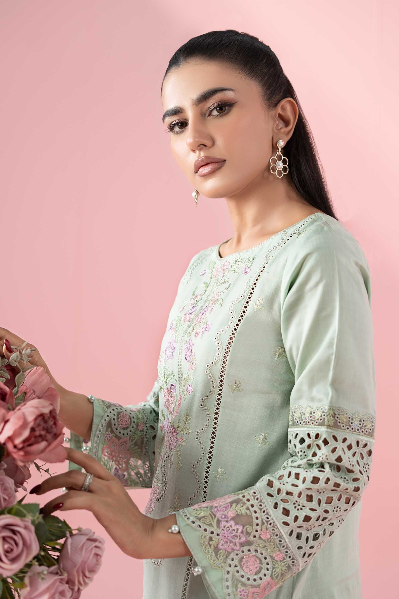Maria B | Luxury Pret 25 | DW-EA25-05 by Maria B - Designer Dress - Type: Ladies Clothes - Available at Libayah - 100% Original