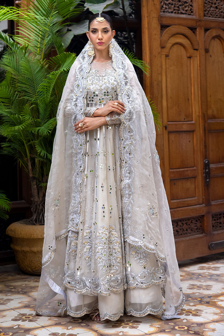 Deepak Perwani | Jaipur Heritage Wedding Wear | Ktd4096 by Deepak Perwani - Designer Dress - Type: Ladies Clothes - Available at Libayah - 100% Original