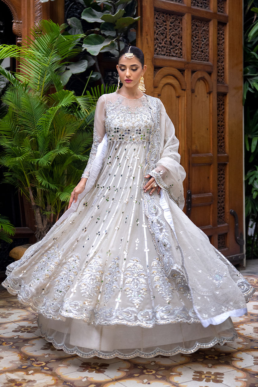 Deepak Perwani | Jaipur Heritage Wedding Wear | Ktd4096 by Deepak Perwani - Designer Dress - Type: Ladies Clothes - Available at Libayah - 100% Original
