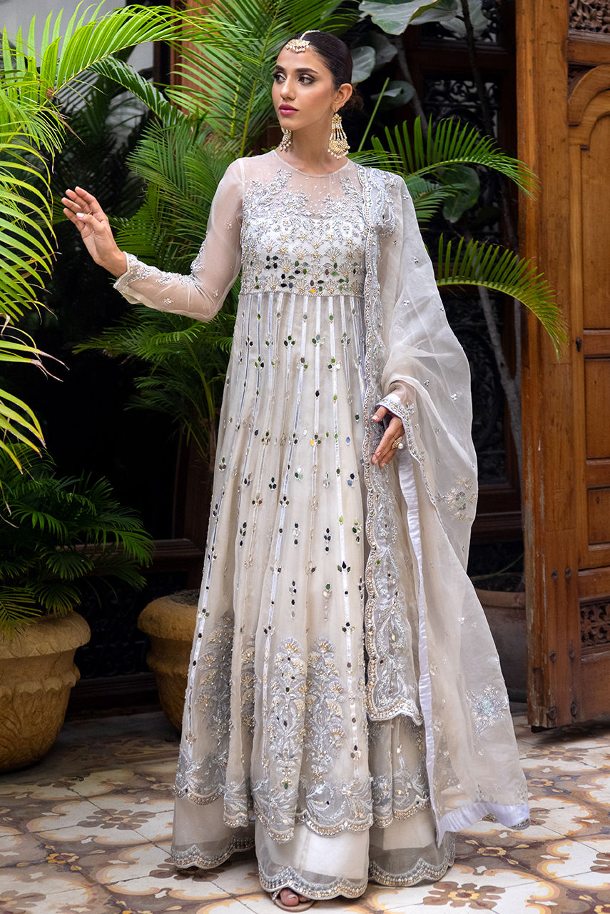 Deepak Perwani | Jaipur Heritage Wedding Wear | Ktd4096 by Deepak Perwani - Designer Dress - Type: Ladies Clothes - Available at Libayah - 100% Original