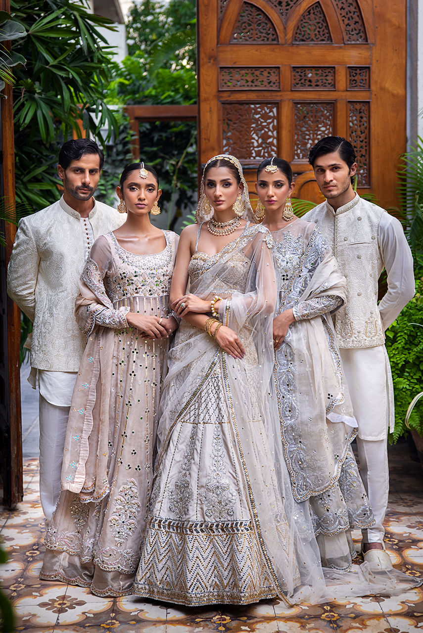 Deepak Perwani | Jaipur Heritage Wedding Wear | Ktd4096 by Deepak Perwani - Designer Dress - Type: Ladies Clothes - Available at Libayah - 100% Original