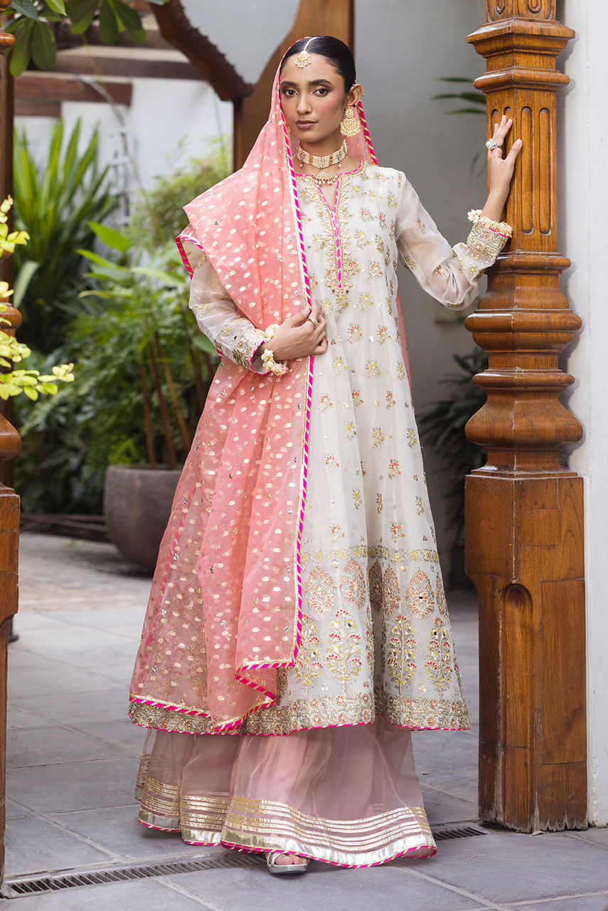 Deepak Perwani | Jaipur Heritage Wedding Wear | Ktd4111 by Deepak Perwani - Designer Dress - Type: Ladies Clothes - Available at Libayah - 100% Original