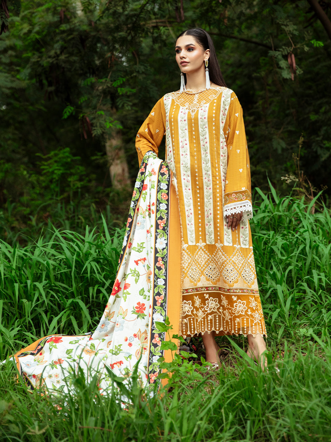 Mahnur | Hazel Winter 24 | ELYSE by Mahnur - Designer Dress - Type: Luxury - Available at Libayah - 100% Original