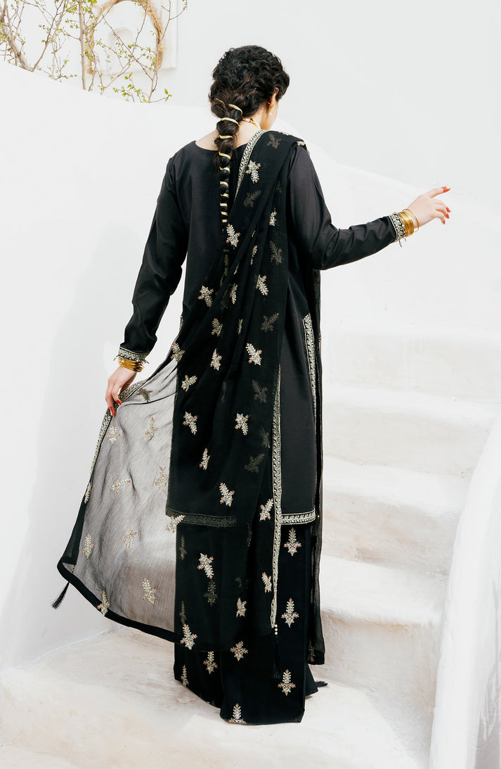 Emaan Adeel | Gul Mohr Eid Pret | MAHLAKA by Emaan Adeel - Designer Dress - Type: Ladies Clothes - Available at Libayah - 100% Original