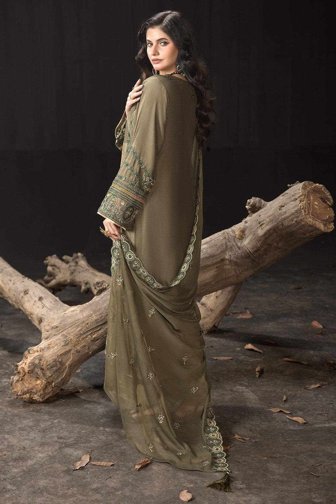 Imrozia Premium | Gulzar e Dil | I.P-105 Dilfareb by Imrozia Premium - Designer Dress - Type: Ladies Clothes - Available at Libayah - 100% Original