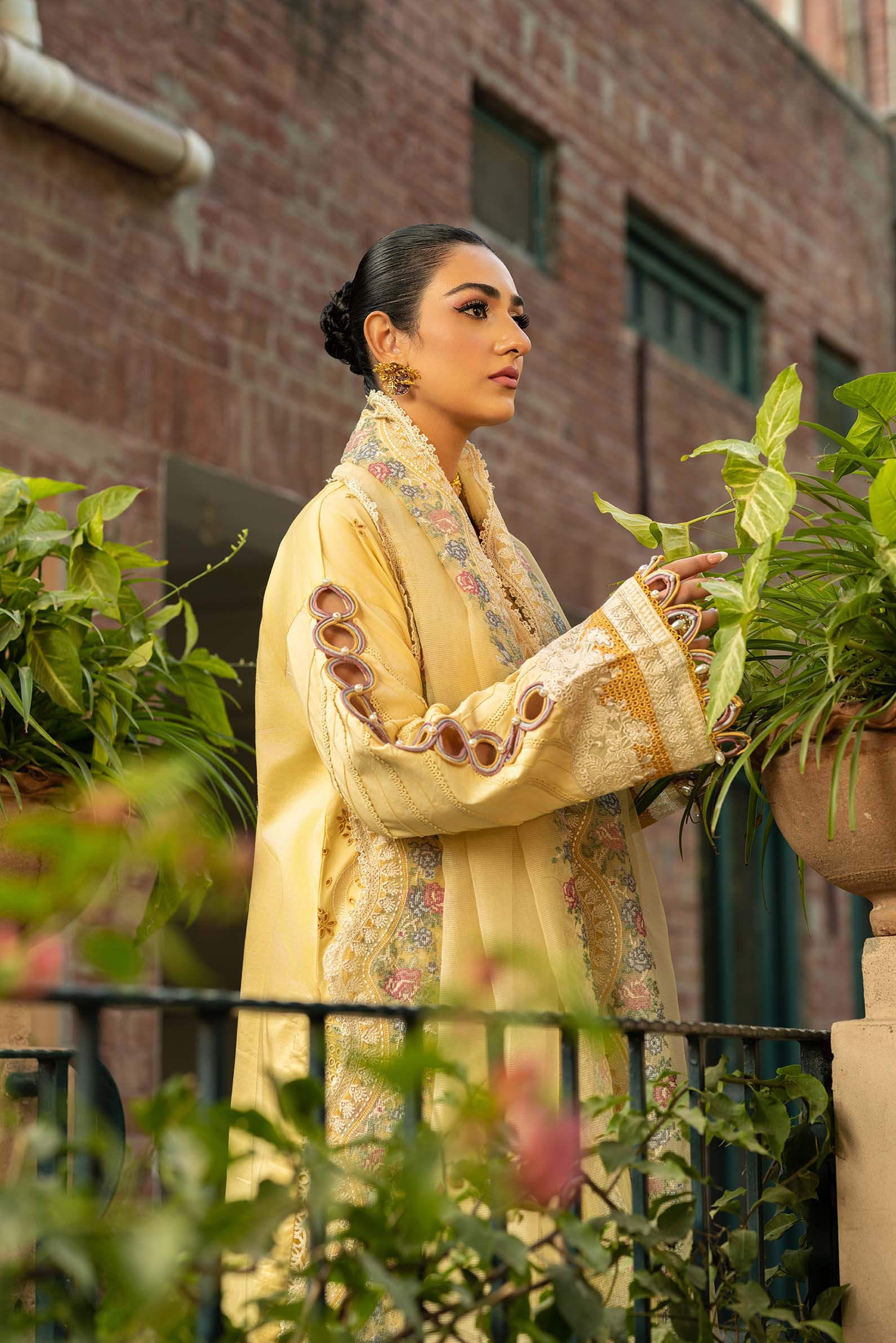 Maryam Hussain | Luxury Lawn 25 | Marjaan by Maryam Hussain - Designer Dress - Type: Ladies Clothes - Available at Libayah - 100% Original