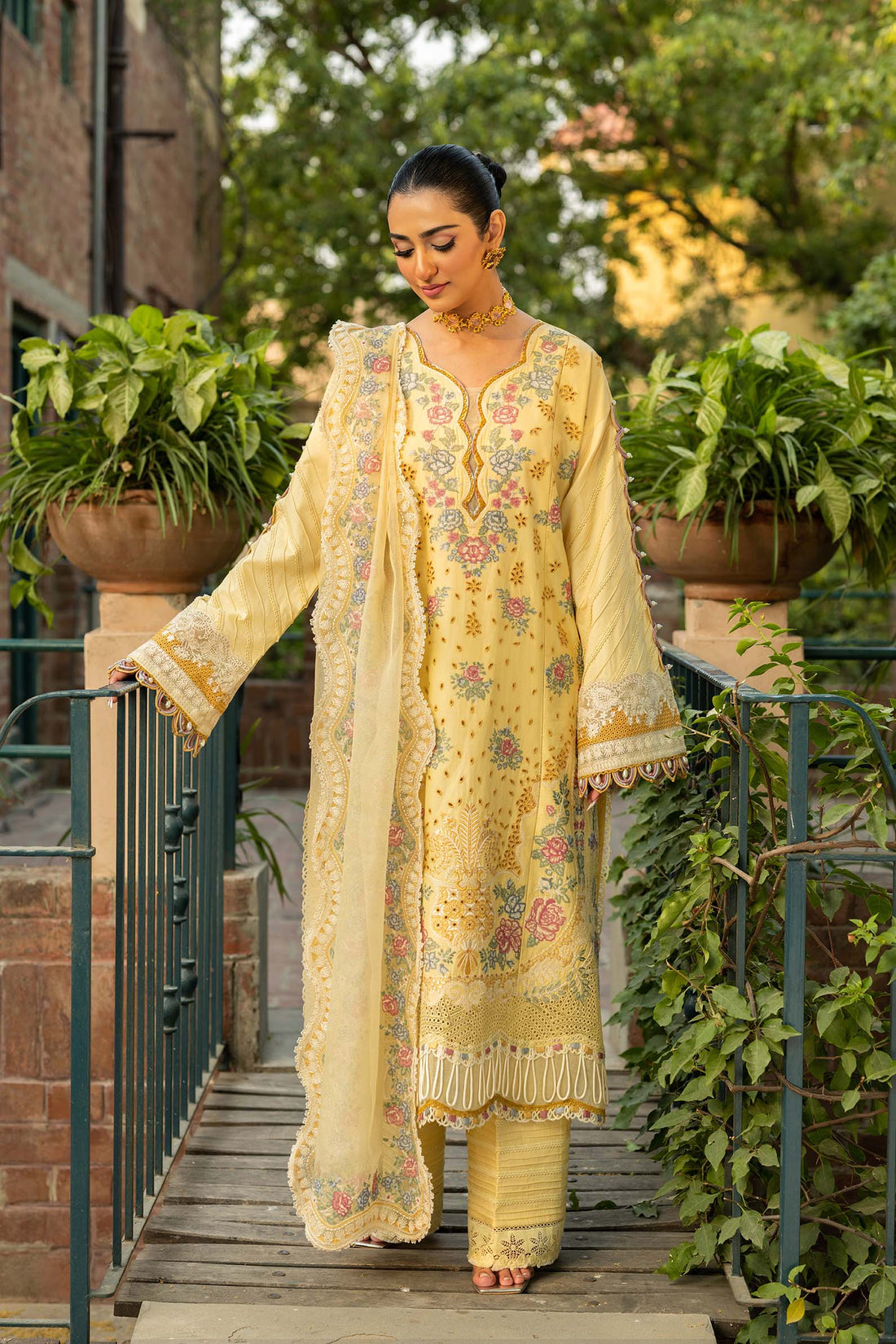 Maryam Hussain | Luxury Lawn 25 | Marjaan by Maryam Hussain - Designer Dress - Type: Ladies Clothes - Available at Libayah - 100% Original