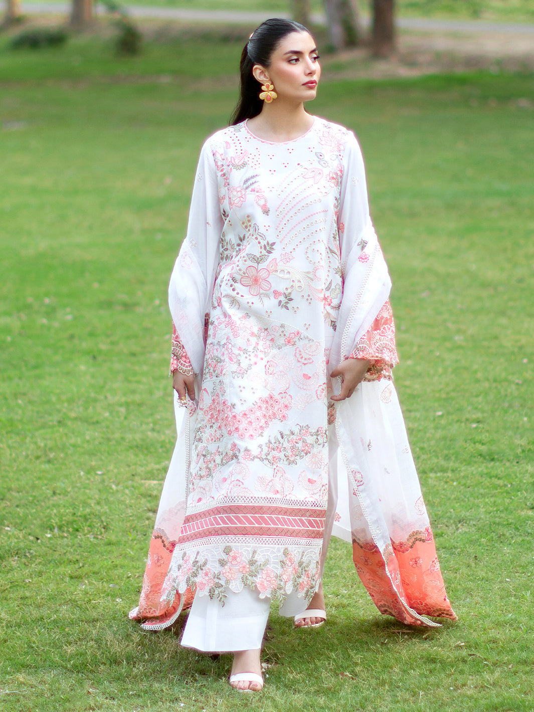 Mahnur | Sophie Luxury Lawn 25 | Lyra by Mahnur - Designer Dress - Type: Ladies Clothes - Available at Libayah - 100% Original