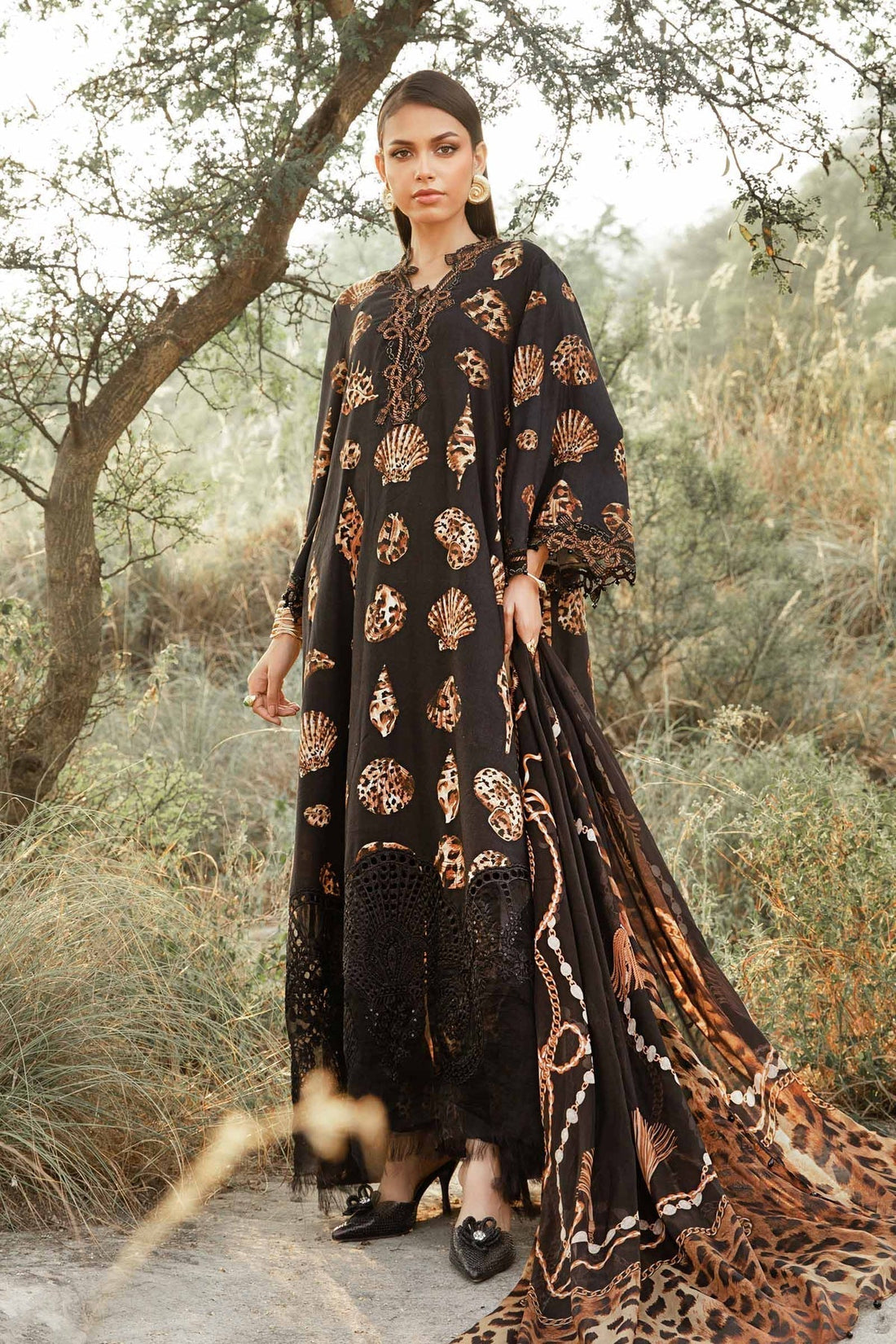 Maria B | M Prints Winter 24 | MPT-2410-B by Maria B - Designer Dress  - Type : Ladies Clothes - Available at Libayah - 100% Original 