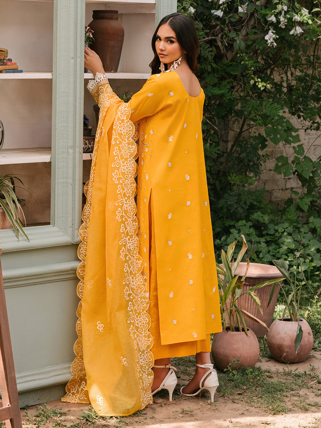 Mahnur | Masakali Luxury Lawn 24 | MK 06 - A by Mahnur - Designer Dress - Type: Ladies Clothes - Available at Libayah - 100% Original