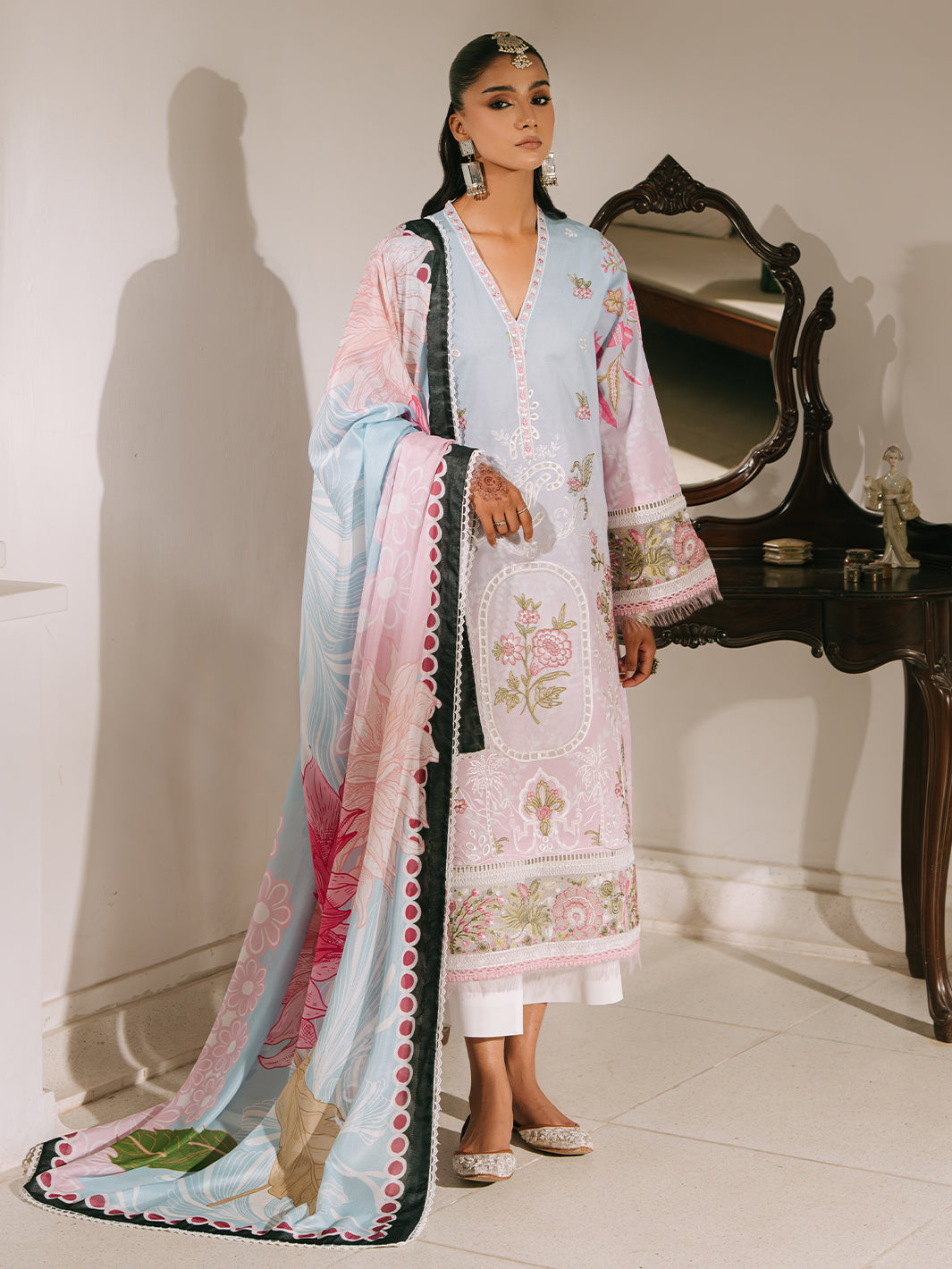 Mahnur | Shanaya Luxury Lawn 25 | Abeer by Mahnur - Designer Dress - Type: Ladies Clothes - Available at Libayah - 100% Original
