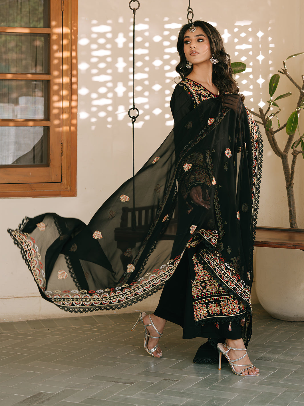 Mahnur | Shanaya Luxury Lawn 25 | Zehra by Mahnur - Designer Dress - Type: Ladies Clothes - Available at Libayah - 100% Original