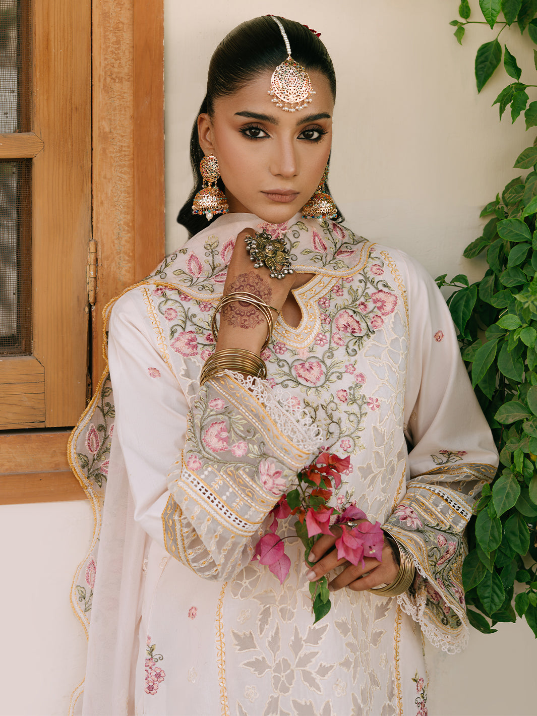 Mahnur | Shanaya Luxury Lawn 25 | Elnaz by Mahnur - Designer Dress - Type: Ladies Clothes - Available at Libayah - 100% Original